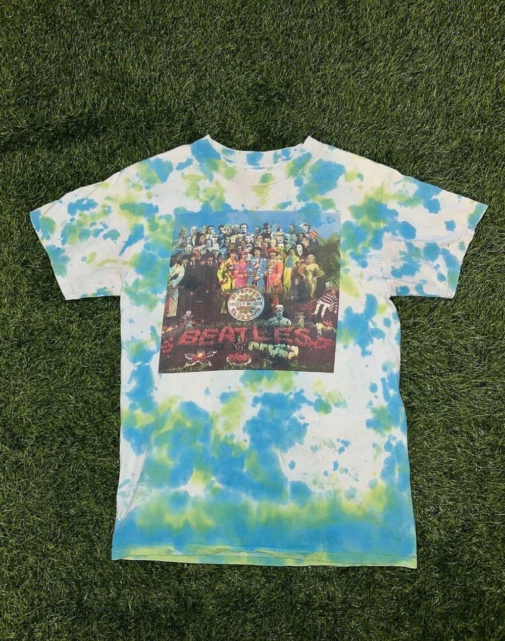Vintage 2009 The Beatles Sgt. Pepper's Lonely Hearts Club Band Tie-Dye T-Shirt